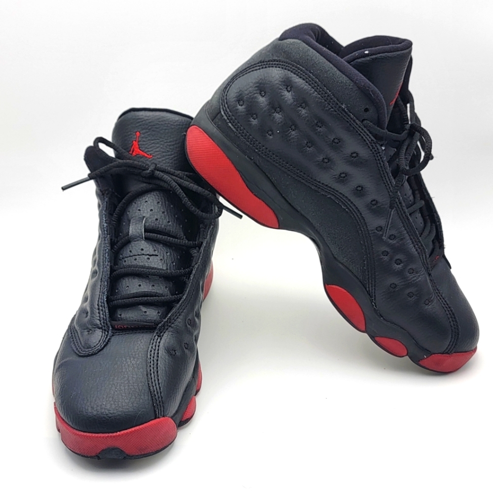 Air Jordan Retro 13 Kids Black and Red Sneakers SIZE 7Y. #1569